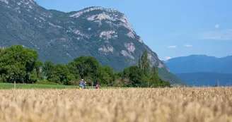 Balade en famille - vue sur la Savoyarde