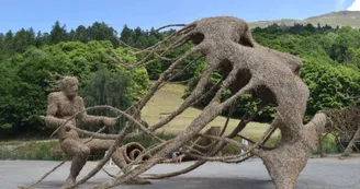 Sculpture de paille et foin à Valloire