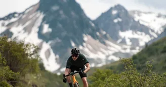 La combe de l'aiguille noire en VTT à Valloire