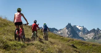 La combe de l'aiguille noire en VTT à Valloire