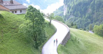 Montée du Col des Aravis