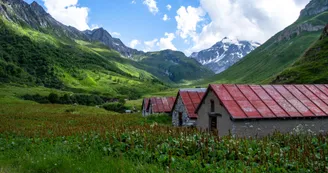 Randonnée pédestre en itinérance sur 3 jours : Les 3 Cols Randonnée pédestre en itinérance sur 3 jours : Les 3 Cols