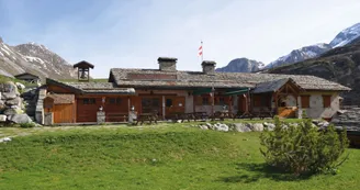 Randonnée pédestre en itinérance sur 3 jours : Les 3 Cols Randonnée pédestre en itinérance sur 3 jours : Les 3 Cols