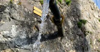 Fontaine dans le village de Gerbaix