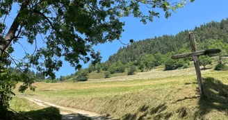 Au départ de la boucle de la Croix de Feissons Feissons-sur-Salins - Feissons sur Salins Au départ de la boucle de la Croix de Feissons Feissons-sur-Salins - Feissons sur Salins