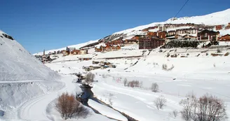 Balade à pied au Plan de l'Eau Les Menuires