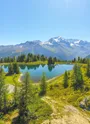 Magnifique vue sur le lac au détour du sentier
