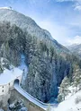 Vue panoramique sur Notre Dame du Charmaix sous la neige
