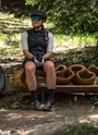 Vttiste assis sur une des sculptures rencontrées sur le