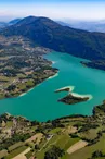 https://www.explore-savoie.com/sites-naturels/reserve-naturelle-regionale-lac-daiguebelette-821845/